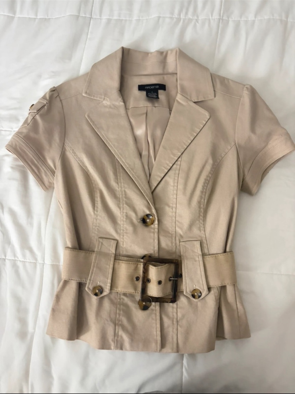 Arden B Beige Short-Sleeve Belted Blazer